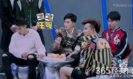 穿越娱乐圈综艺节目组吃瓜系统,揭秘综艺幕后那些事